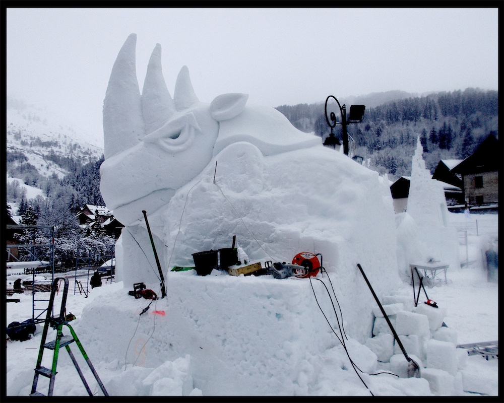 11 Trinoceros sculpture neige Desca