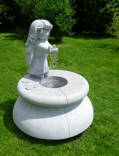 01-Fontaine-Fille-de-l-eau-Desca