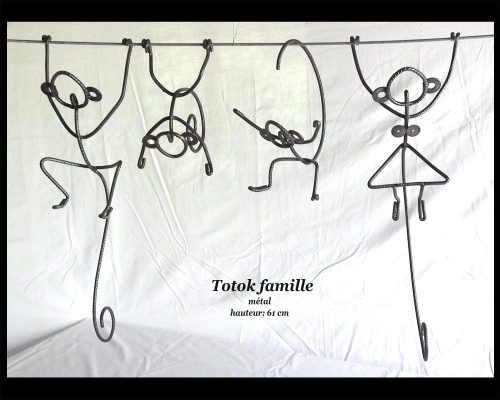 08 Sculpture Desca Totok famille